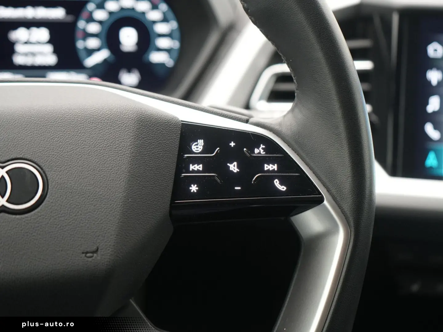 AUDI Q4 quattro NAVI VIRT ACC KAM SHZ CARPLAY LED PDC