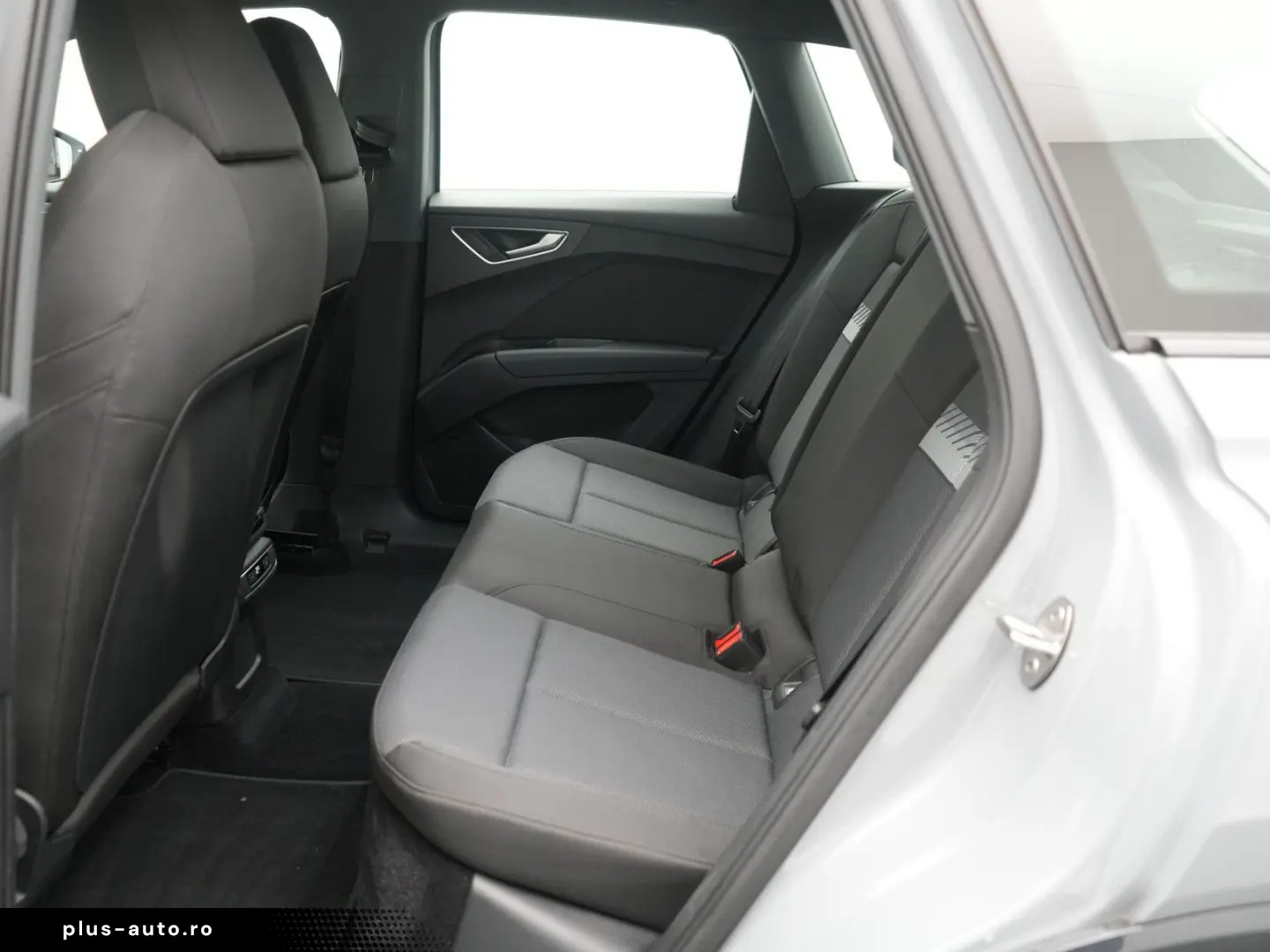 AUDI Q4 quattro NAVI VIRT ACC KAM SHZ CARPLAY LED PDC