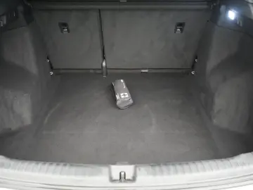 AUDI Q4 quattro NAVI VIRT ACC KAM SHZ CARPLAY LED PDC