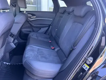 AUDI e-tron 55 quattro advanced Kamera T-Leder Car-Pl