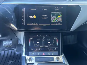 AUDI e-tron 55 quattro advanced Kamera T-Leder Car-Pl