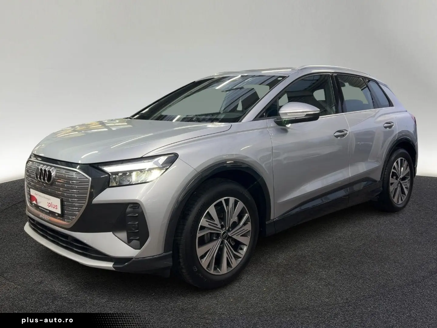 AUDI Q4 50 e-tron quattro 220 kW S line Navi