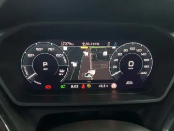 AUDI Q4 50 e-tron quattro 220 kW S line Navi