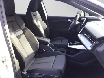 AUDI Q4 e-tron 45 Q S LINE PANO LM20 OPS