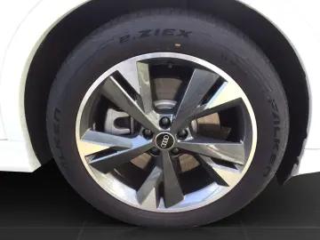 AUDI Q4 e-tron 45 Q S LINE PANO LM20 OPS