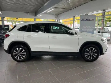 MERCEDES-BENZ GLA 250e Style LED HIGH Park-Paket Spiegel