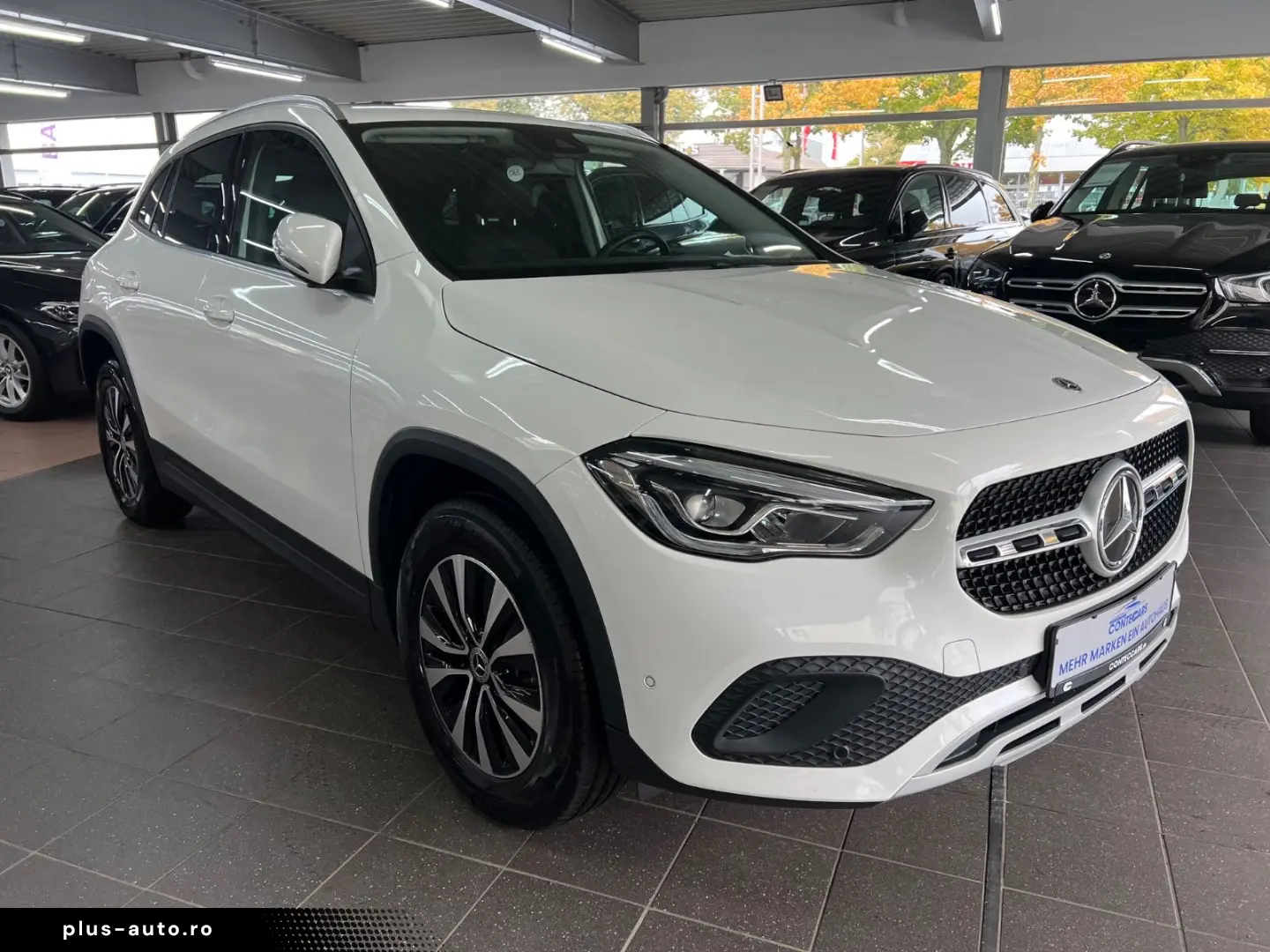 MERCEDES-BENZ GLA 250e Style LED HIGH Park-Paket Spiegel