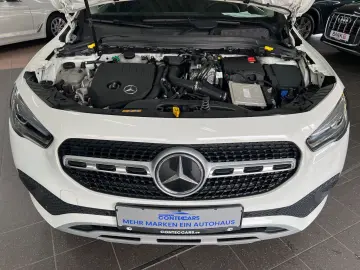 MERCEDES-BENZ GLA 250e Style LED HIGH Park-Paket Spiegel