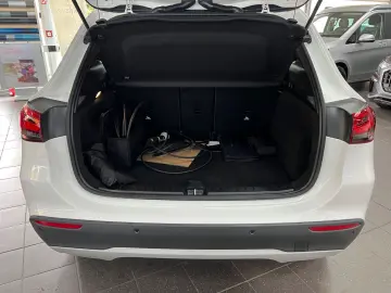 MERCEDES-BENZ GLA 250e Style LED HIGH Park-Paket Spiegel