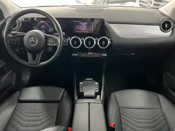 MERCEDES-BENZ GLA 250e Style LED HIGH Park-Paket Spiegel