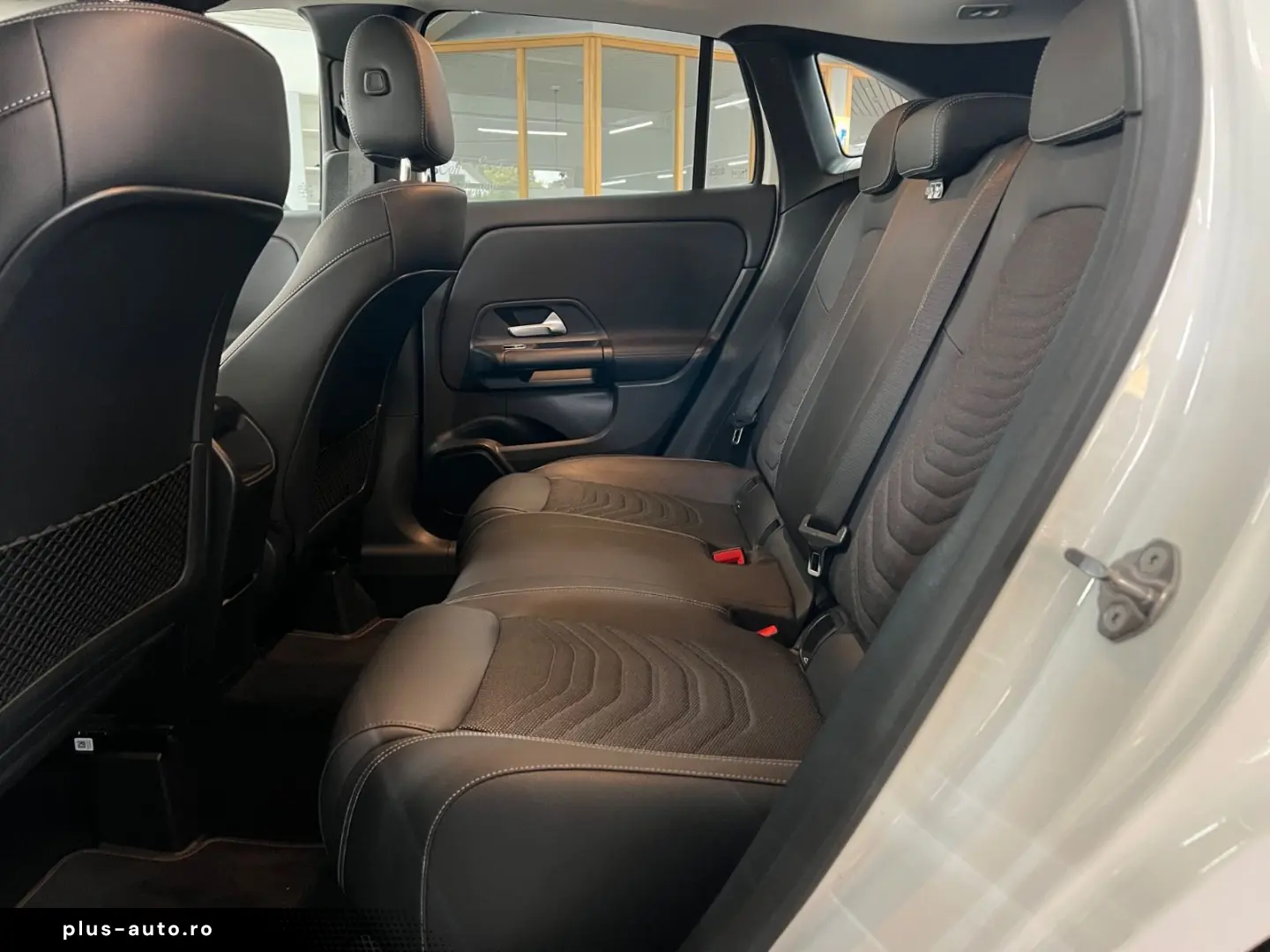 MERCEDES-BENZ GLA 250e Style LED HIGH Park-Paket Spiegel