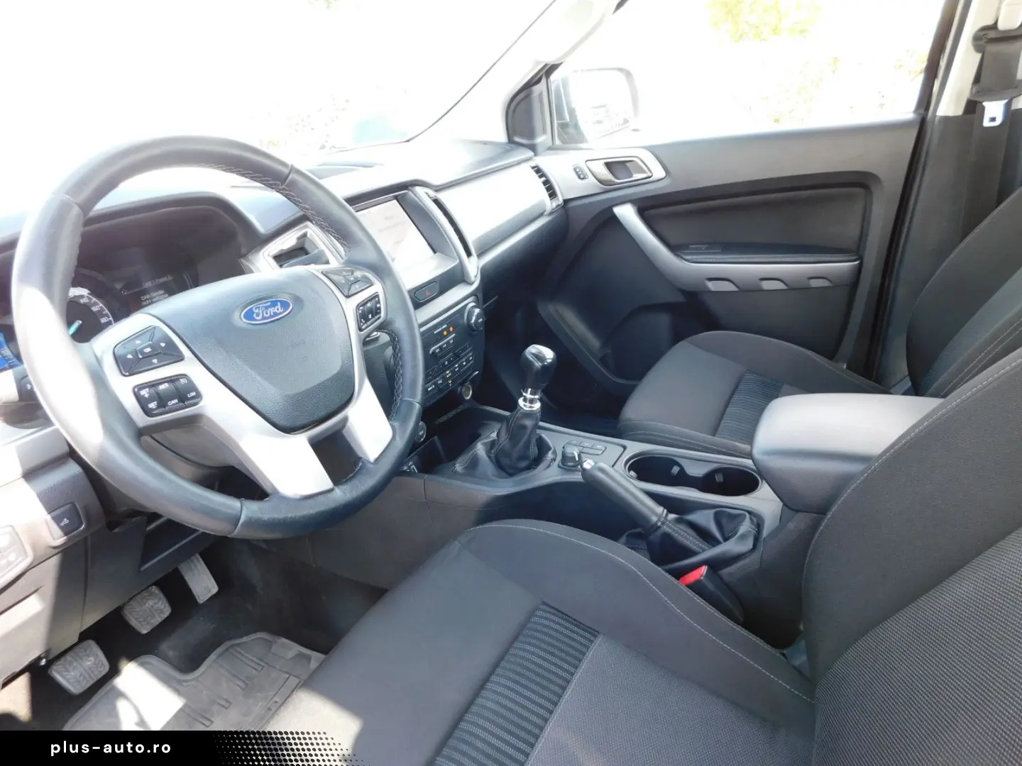 FORD Ranger XLT Doppelkabine 4x4 Rollo Navi AHK