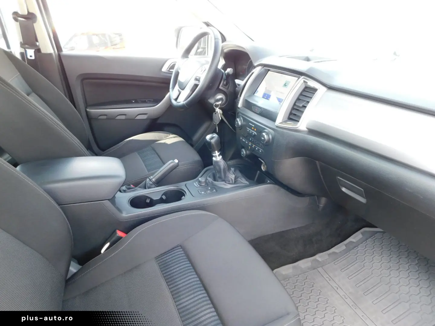 FORD Ranger XLT Doppelkabine 4x4 Rollo Navi AHK