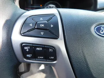 FORD Ranger XLT Doppelkabine 4x4 Rollo Navi AHK