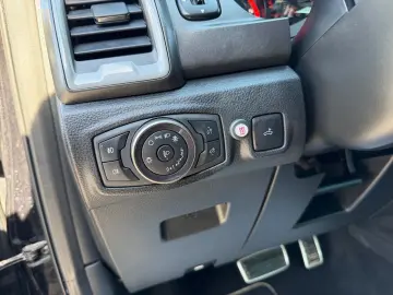 FORD Raptor Doppelkabine 4x4 Leder Navi Kamera