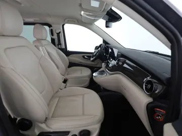 MERCEDES-BENZ V 300 d 4M Avantgarde Kompakt LED Leder 360