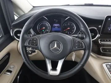 MERCEDES-BENZ V 300 d 4M Avantgarde Kompakt LED Leder 360