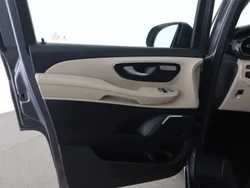 MERCEDES-BENZ V 300 d 4M Avantgarde Kompakt LED Leder 360