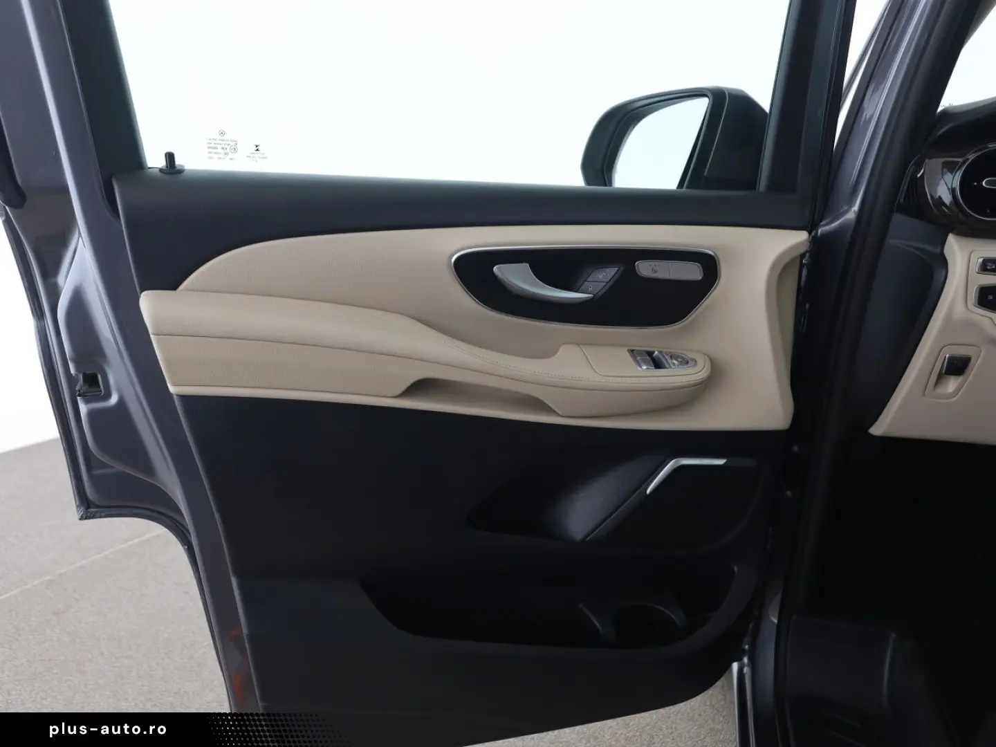 MERCEDES-BENZ V 300 d 4M Avantgarde Kompakt LED Leder 360