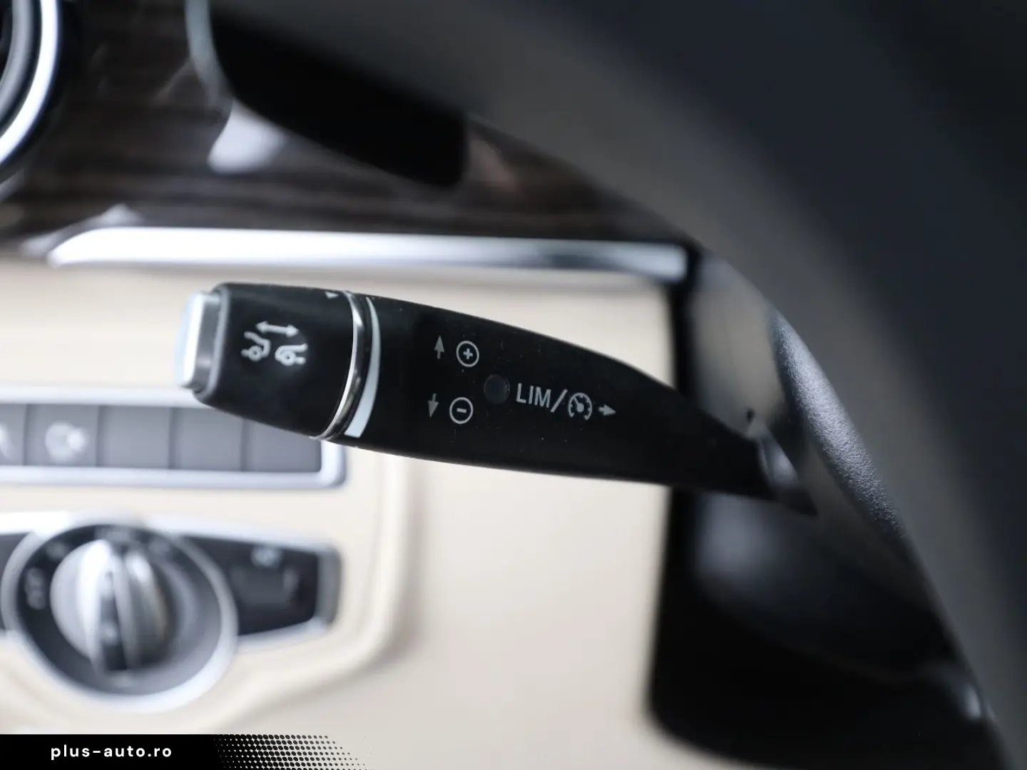 MERCEDES-BENZ V 300 d 4M Avantgarde Kompakt LED Leder 360