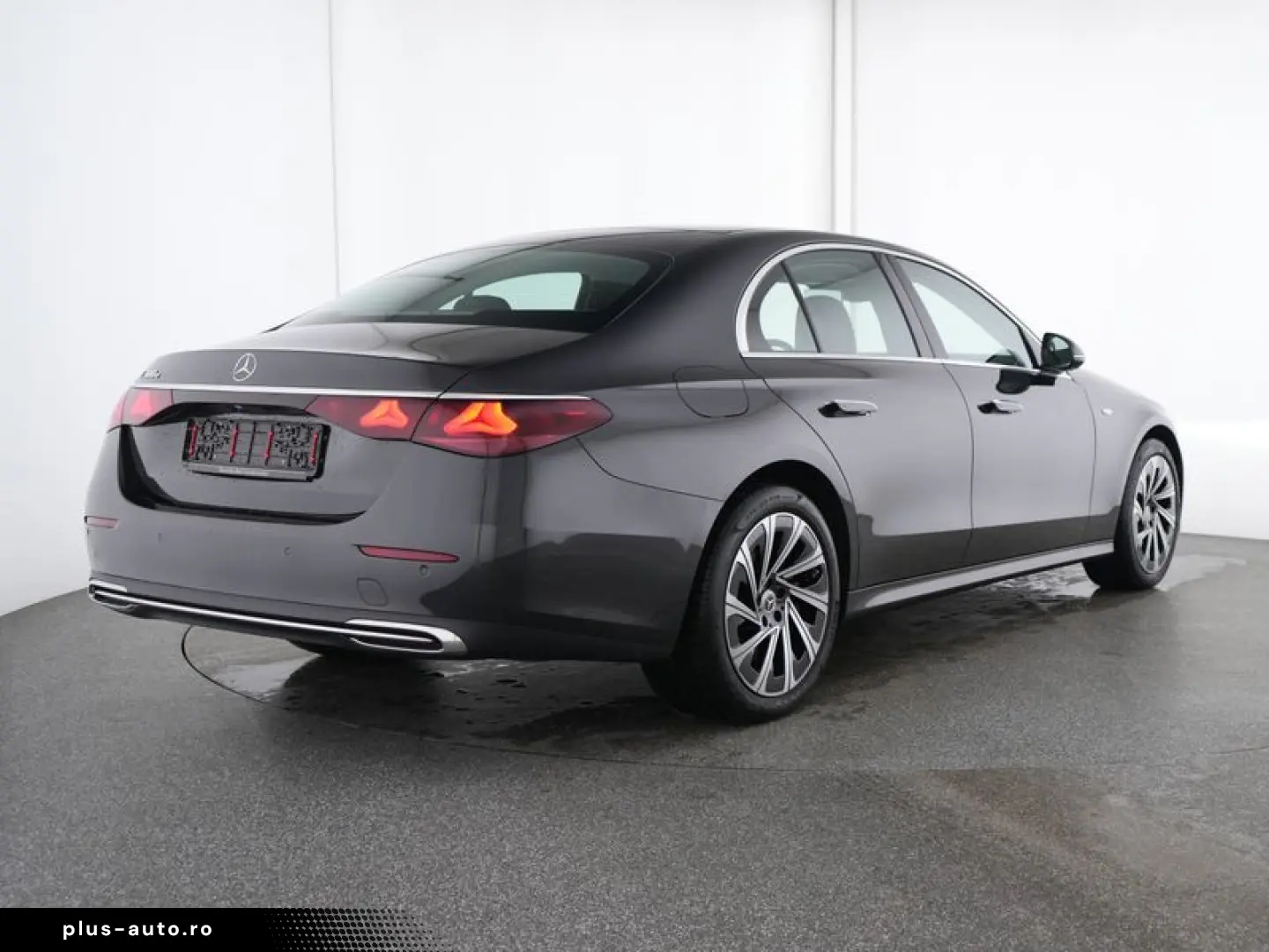 MERCEDES-BENZ E 300 e Avantgarde Superscreen Distron&hellip;