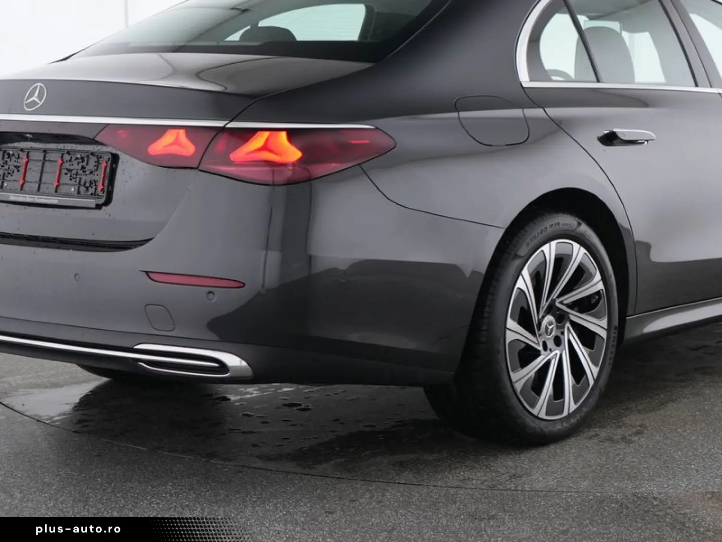 MERCEDES-BENZ E 300 e Avantgarde Superscreen Distron&hellip;