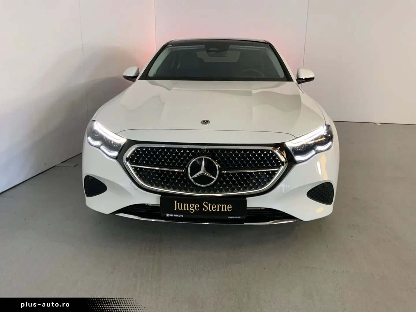 MERCEDES-BENZ E 200 AVANTGARDE Pano Burm4D 360  Superscreen