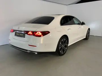 MERCEDES-BENZ E 200 AVANTGARDE Pano Burm4D 360  Superscreen