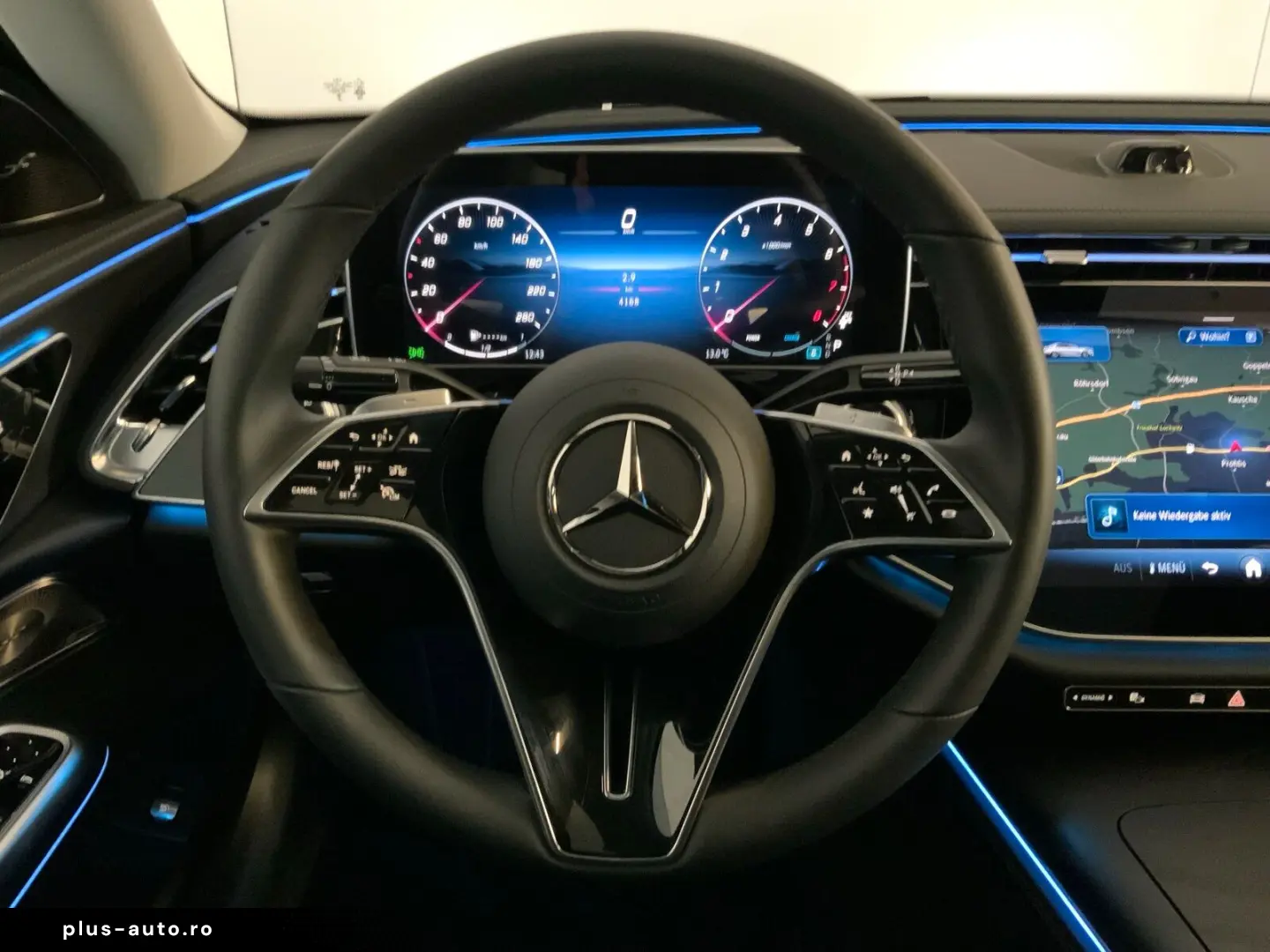 MERCEDES-BENZ E 200 AVANTGARDE Pano Burm4D 360  Superscreen