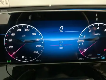 MERCEDES-BENZ E 200 AVANTGARDE Pano Burm4D 360  Superscreen