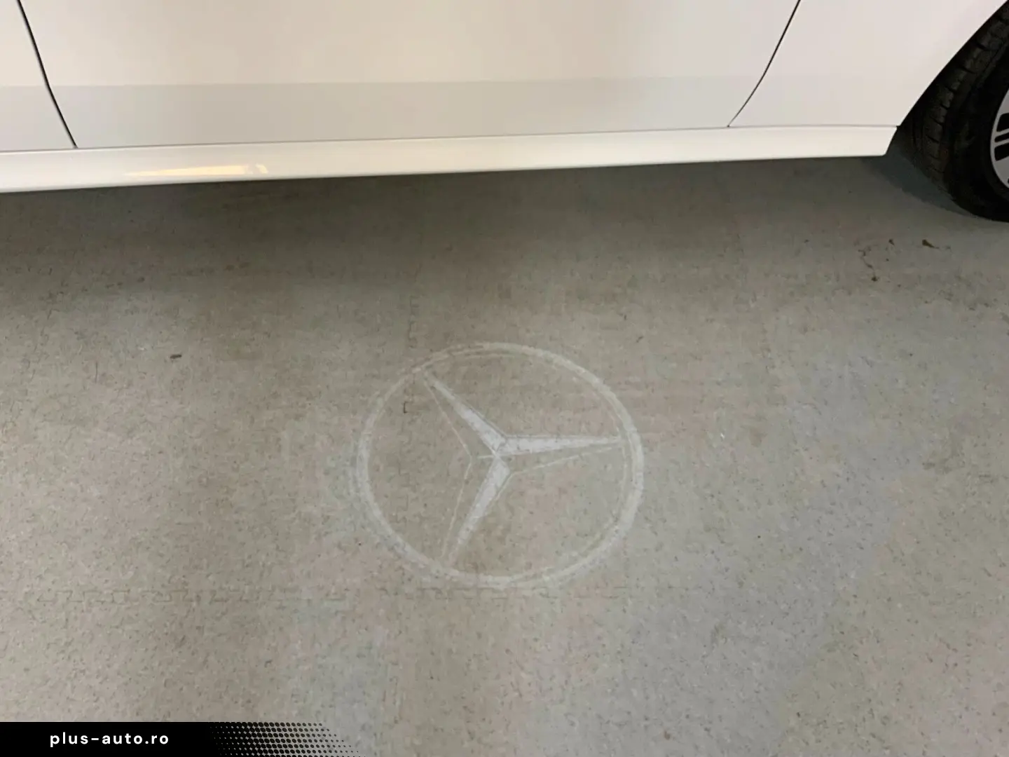 MERCEDES-BENZ E 200 AVANTGARDE Pano Burm4D 360  Superscreen