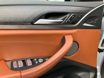 BMW X4 M40i HUD Pano Laser LC Prof. DA Pro 21´´ H K