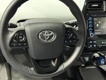 Toyota Prius 1.8 VVT-i Hybrid Lounge 5d