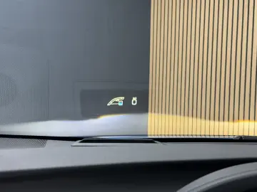 Toyota Prius 1.8 VVT-i Hybrid Lounge 5d