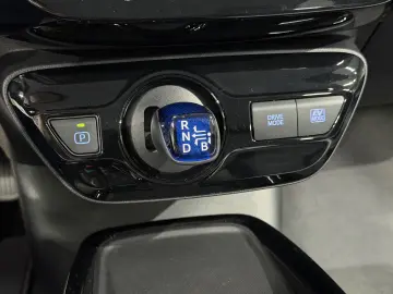 Toyota Prius 1.8 VVT-i Hybrid Lounge 5d