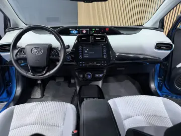 Toyota Prius 1.8 VVT-i Hybrid Lounge 5d