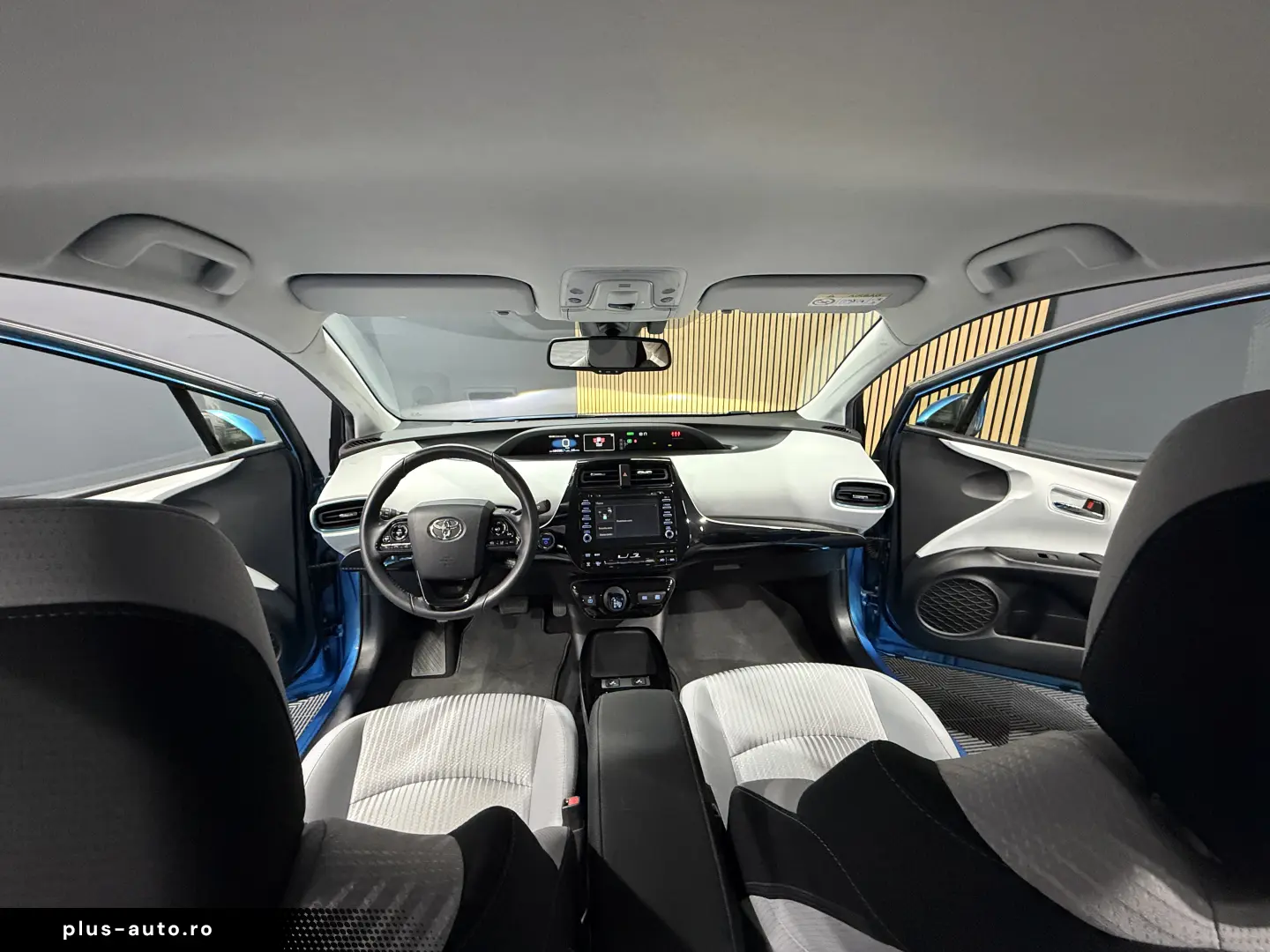 Toyota Prius 1.8 VVT-i Hybrid Lounge 5d