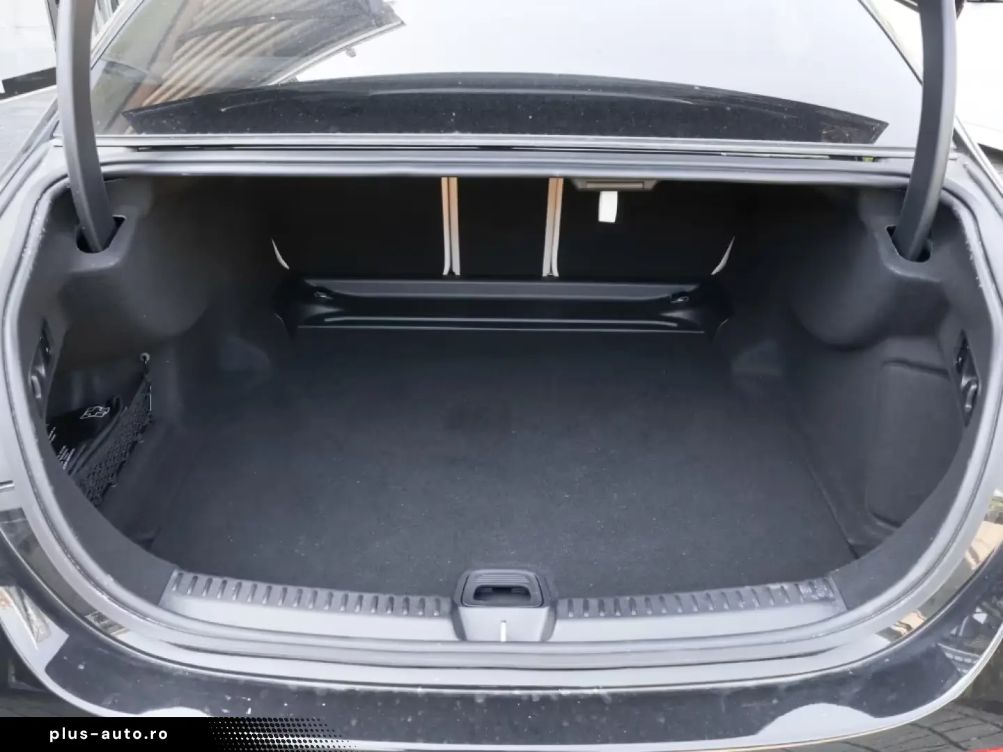 MERCEDES-BENZ E 220 d Avantgarde Super Beige LED Cam&hellip;