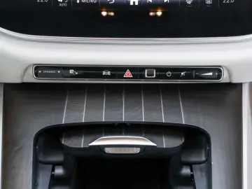 MERCEDES-BENZ E 220 d Avantgarde Super Beige LED Cam…