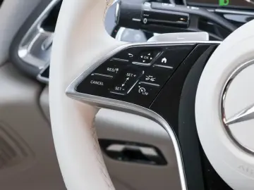 MERCEDES-BENZ E 220 d Avantgarde Super Beige LED Cam…