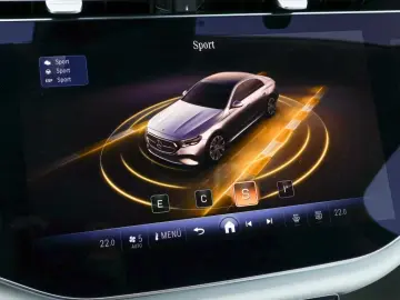MERCEDES-BENZ E 220 d Avantgarde Super Beige LED Cam…