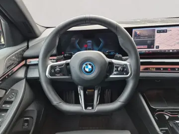 BMW 550e xDrive M Sport   GARANTIE-bis-01.2030