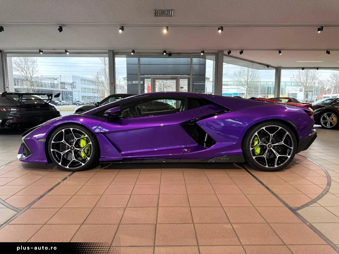 Lamborghini Revuelto  Carbon