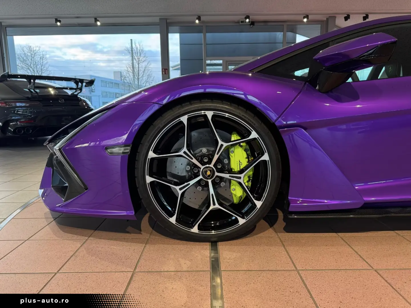 Lamborghini Revuelto  Carbon