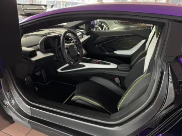 Lamborghini Revuelto  Carbon