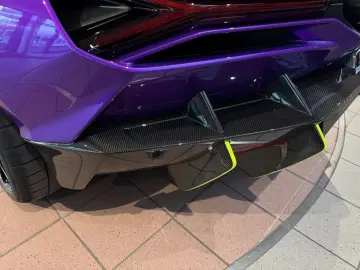 Lamborghini Revuelto  Carbon