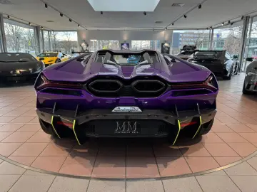 Lamborghini Revuelto  Carbon