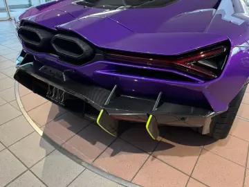 Lamborghini Revuelto  Carbon