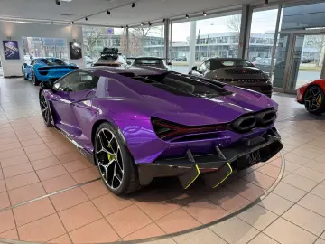 Lamborghini Revuelto  Carbon