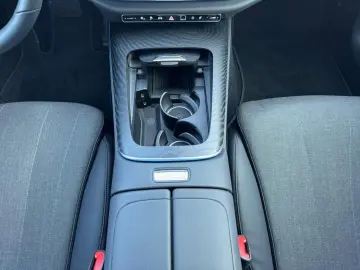 MERCEDES-BENZ E 400 e 4M AHK DISTR DIGILIGHT 360